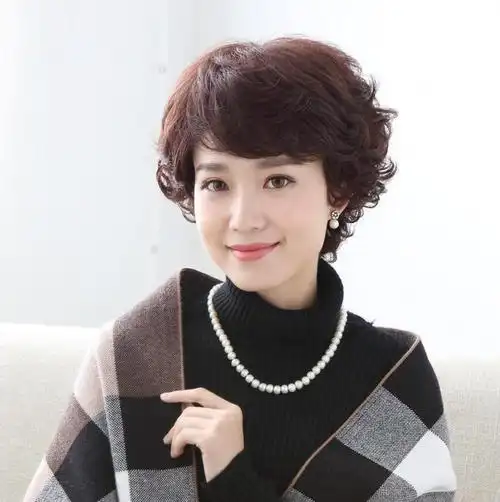 50岁的女人烫什么发型好看这7款显年轻又迷人