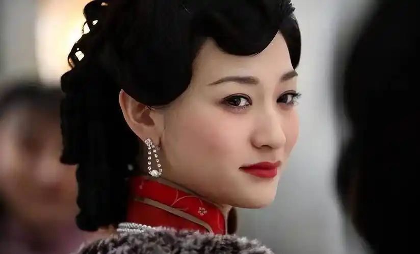 《烟火人家》48岁李小冉,才知道什么是真正的"苦情_孟以安_角色_邱夏