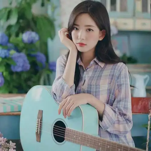 孤独寂寞吉他女生头像图片