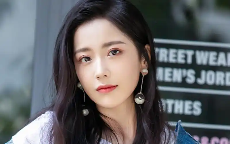 硬糖少女王艺瑾