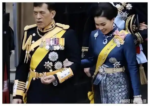 王室庆祝仪式上唯一亮点就是思蕊梵公主了,她竟然穿了苏提达王后的旧