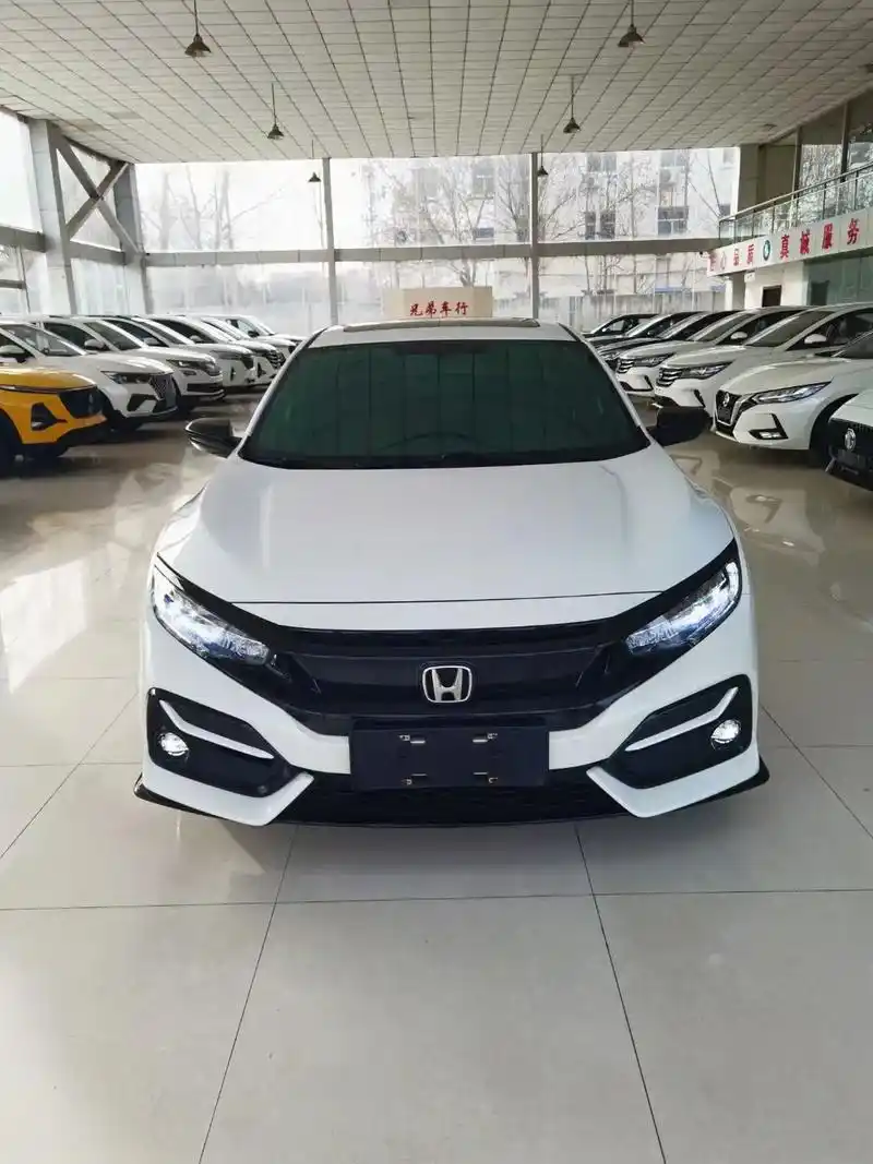 本田思域.2021年1月本田思域,两厢小钢炮,220cvt潮 - 抖音