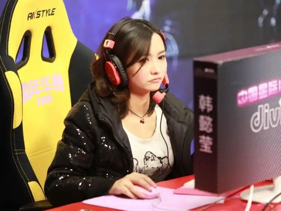 虎牙曾为她花1亿,自己却实力"作",引网友吐槽:lol不需要你!