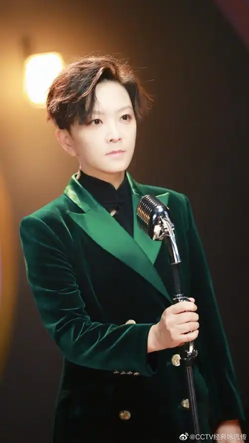 榜样力量王珮瑜京剧最时尚的演绎者