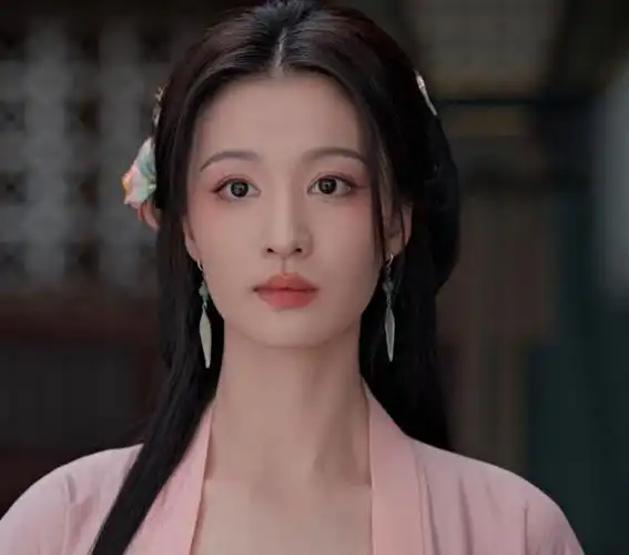 王楚然不止台词差颜值也很一般