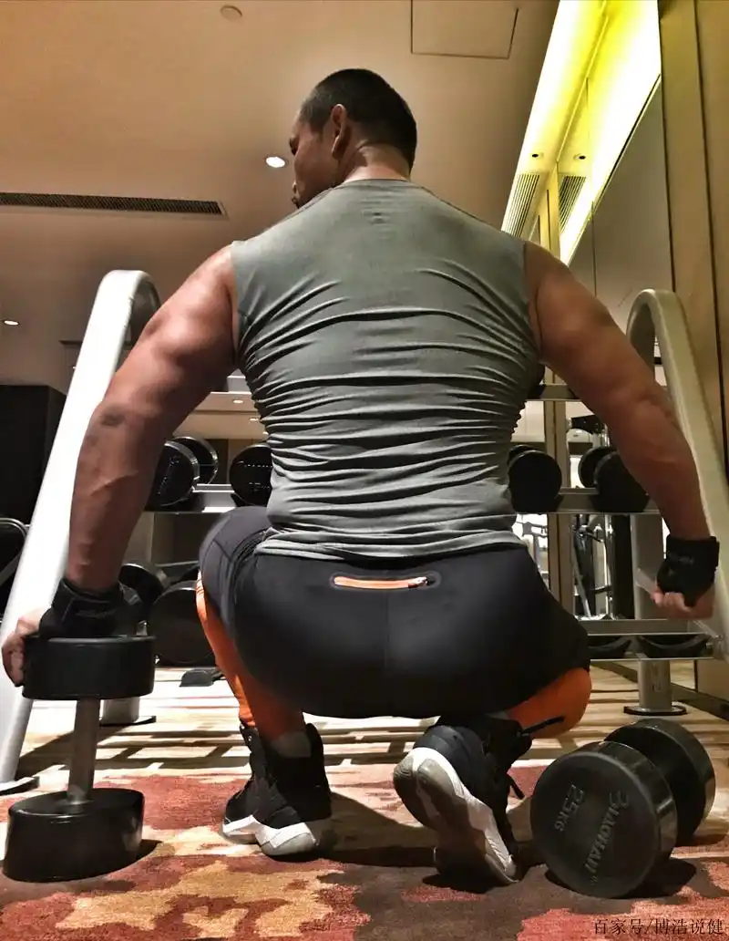 臂围将近50cm的硬汉演员,浑身充满雄性魅力!号称中国版巨石强森