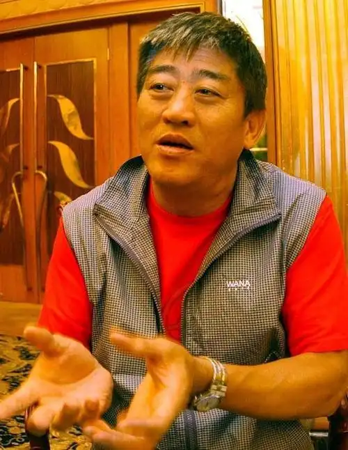 1997年香港回归之际柯受良语出惊人我要驾车飞越黄河壶口瀑布