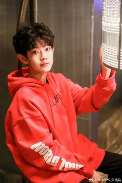 乐华少年张铭浩