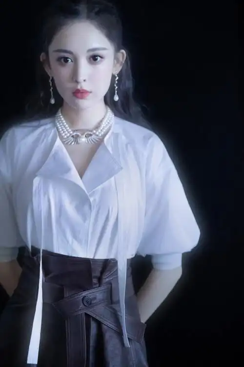 20 娜扎】油画少女@我是娜扎 的高清美图来啦～@爱奇艺喜欢你我也是官