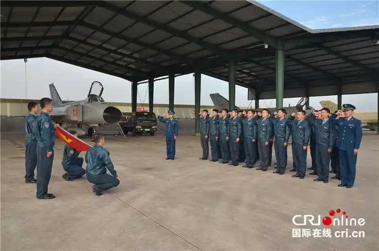 中国东部战区空军航空兵某旅以党建工作促进战斗力提升