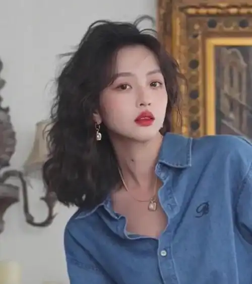 30岁以上,最好别留黑长直,显老!这3种发型更时尚减龄