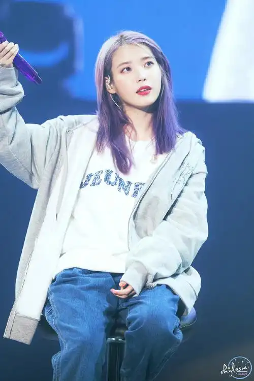 iu运动服造型##iu运动风写真