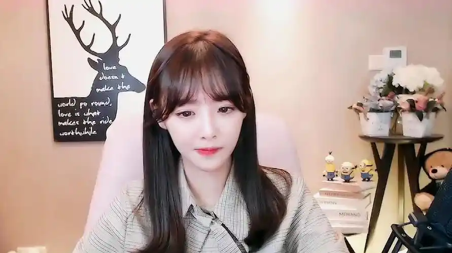 网红小姐姐"米友",一首《捉泥鳅》音色太迷人了,好喜欢!