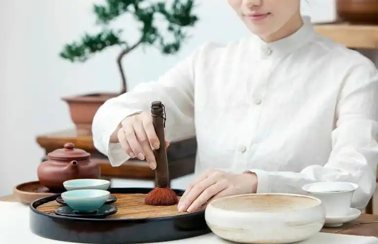 茶艺师应该如何控制茶性和泡茶的节奏?