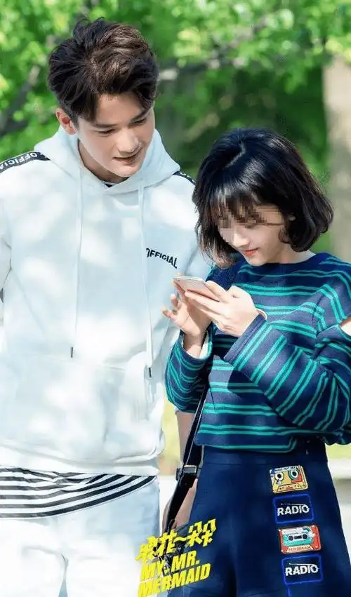 钟汉良谭松韵官宣恋情?太上头了!_网易订阅