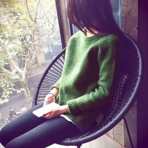 侧身 绿色 长发 小清新 女头像 by:lq