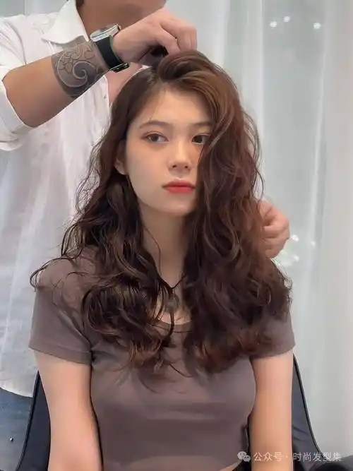 秋天"法式大波浪"卷发,氛围感天花板!_发型_自然_魅力