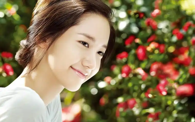 韩国美女林允儿高清唯美写真图片桌面壁纸高清大图预览1920x1200_日韩