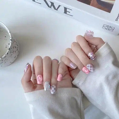 混搭可爱少女风美甲