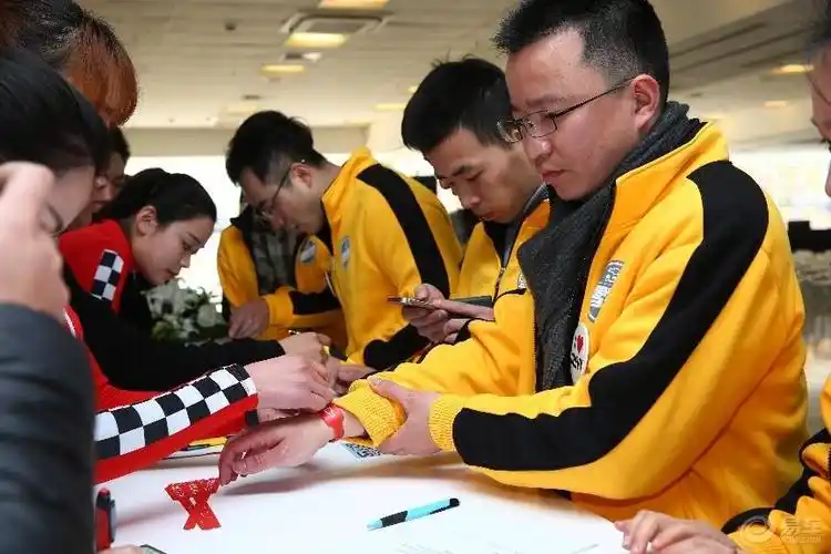 第六代科迈罗全国首度赛道试驾,雪粉团团友齐圆梦!