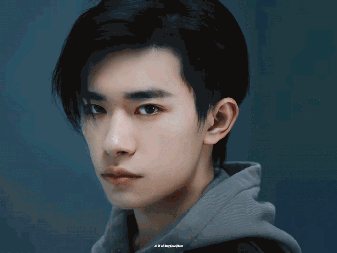 眼镜半永久狗勾挂件半永久@tfboys-易烊千玺#emporio armani全球代言