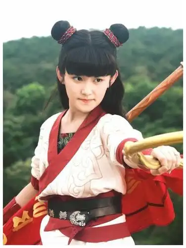 同样都是来反串出演哪吒宋祖儿版清新可爱蒋依依版就太丑了