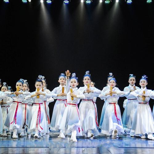 儿童壮志少年行舞蹈演出服少年志水墨朗诵表演服汉服国学服开笔礼