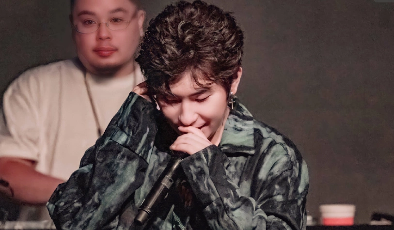 rapper圣代卖周边粉丝用十倍价钱求购一看礼包内容劝退众人