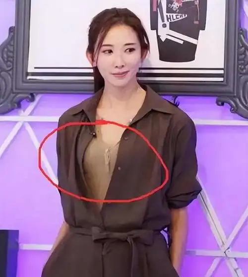 林志玲近照曝光,胸部下垂严重,网友:这才是真实的她!