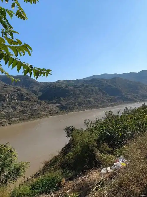 最美的风景让人流连忘返,不能一直陶醉在里面,毕竟要回归现实的 - 抖