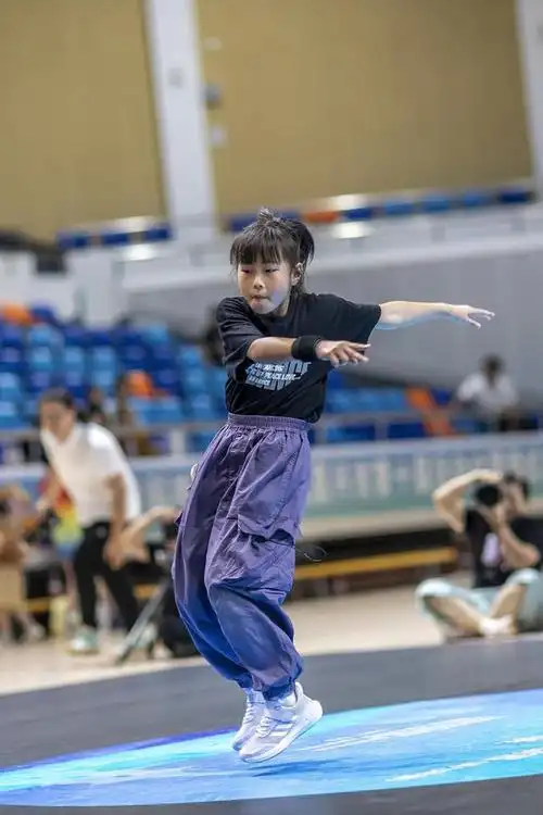 桐乡街舞少年舞力全开