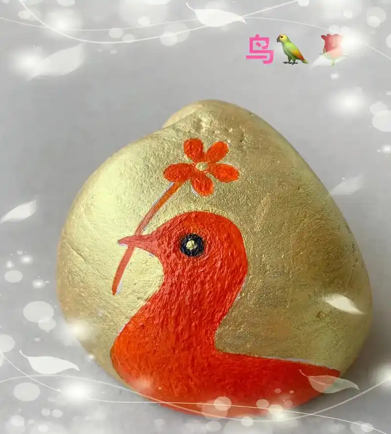 手绘石头画#手绘石头画 :小小鹅卵石,随形而画是种乐趣,画 - 抖音