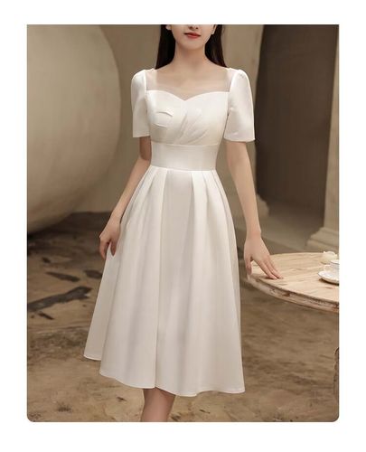 婚纱礼服法式简约缎面轻婚纱2022新款新娘旅拍领证登记小个子礼服复古