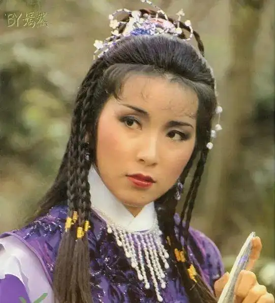 1,陈秀珠,在83版射雕中饰演程瑶迦,很美的女子.