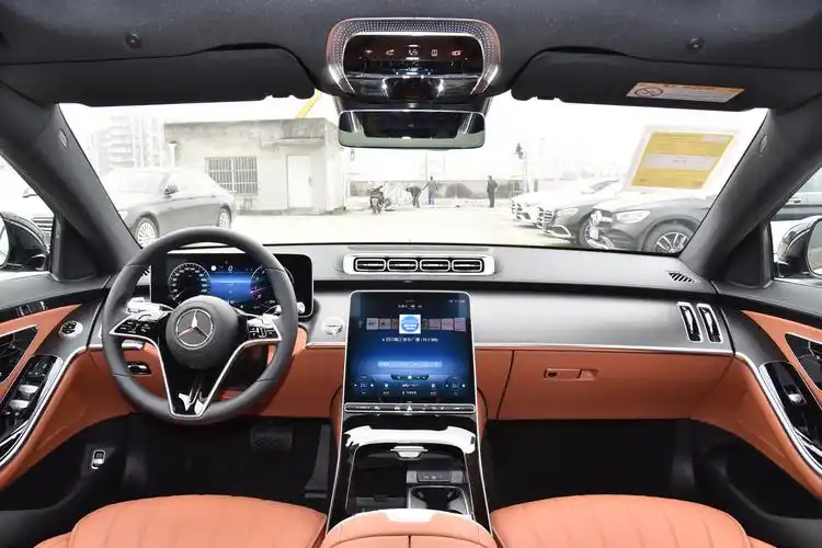 奔驰s级内饰-轴距-扭矩-易车