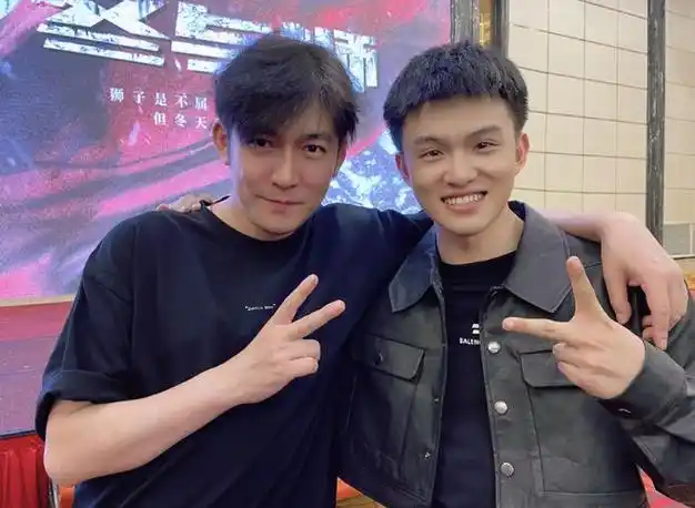 郑伟|演员|胡先煦|周雨彤_网易订阅