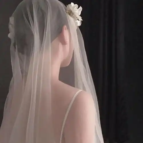 黑色复古婚纱头像