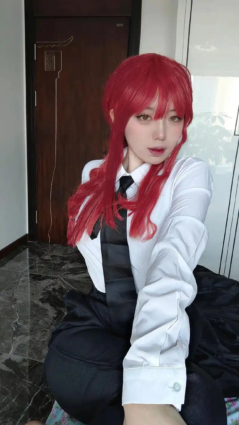 玛奇玛cos #电锯人 #二次元 #社恐 #185大帅哥  - 抖音