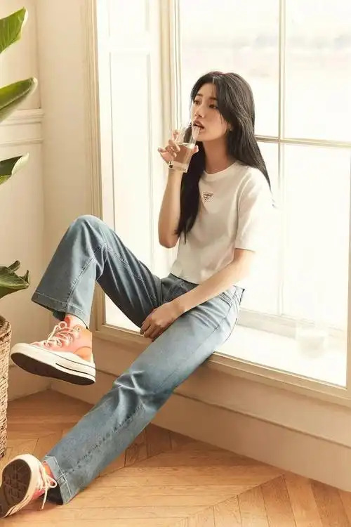 裴秀智|牛仔裤|牛仔裙|针织衫|开衫|乐福鞋_网易订阅