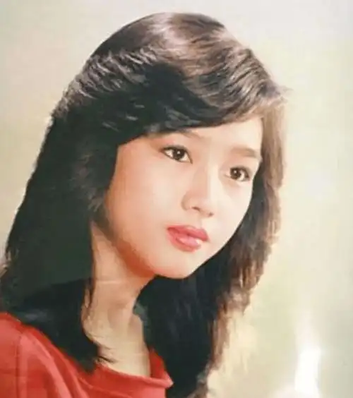 42岁才嫁给刘德华隐忍面对喻可欣的挑衅朱丽倩到底怎么想的