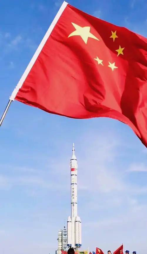 收集了爱国人士最爱之壁纸予你."何其有幸,生于华 - 抖音