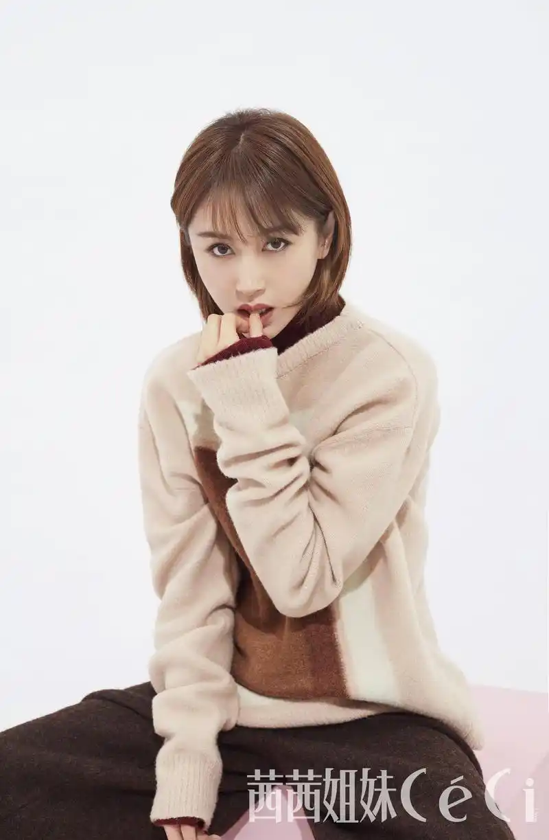 王子文登céci茜茜姐妹7月刊封面灵动恣意诠释别致张力