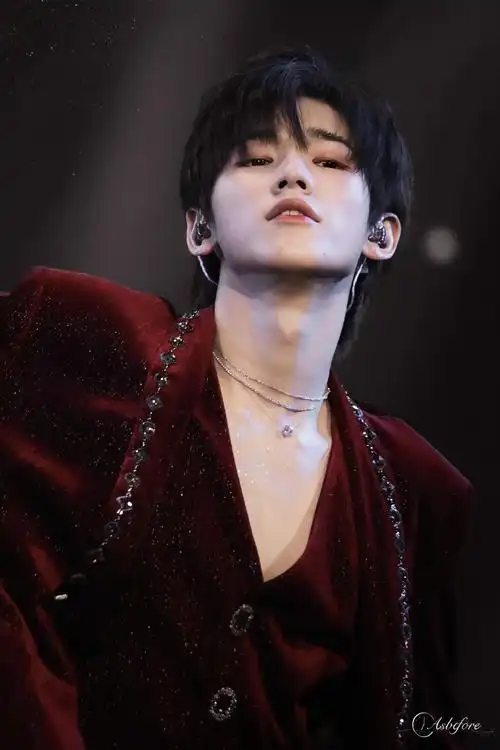 宋亚轩7878鼻孔控7878战胜s亡的角度78唯有绝世的帅哥