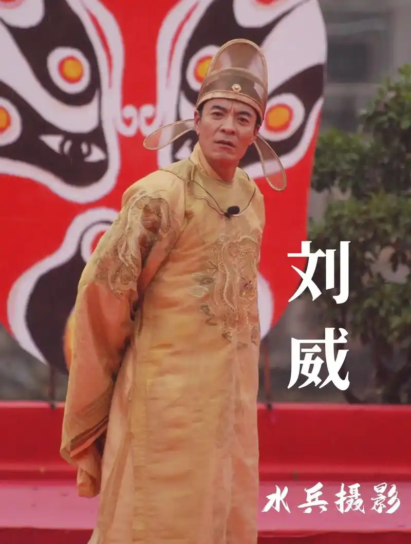 水兵摄影:中国影视男演员-刘威.【刘威简介选自网络】 刘威 - 抖音