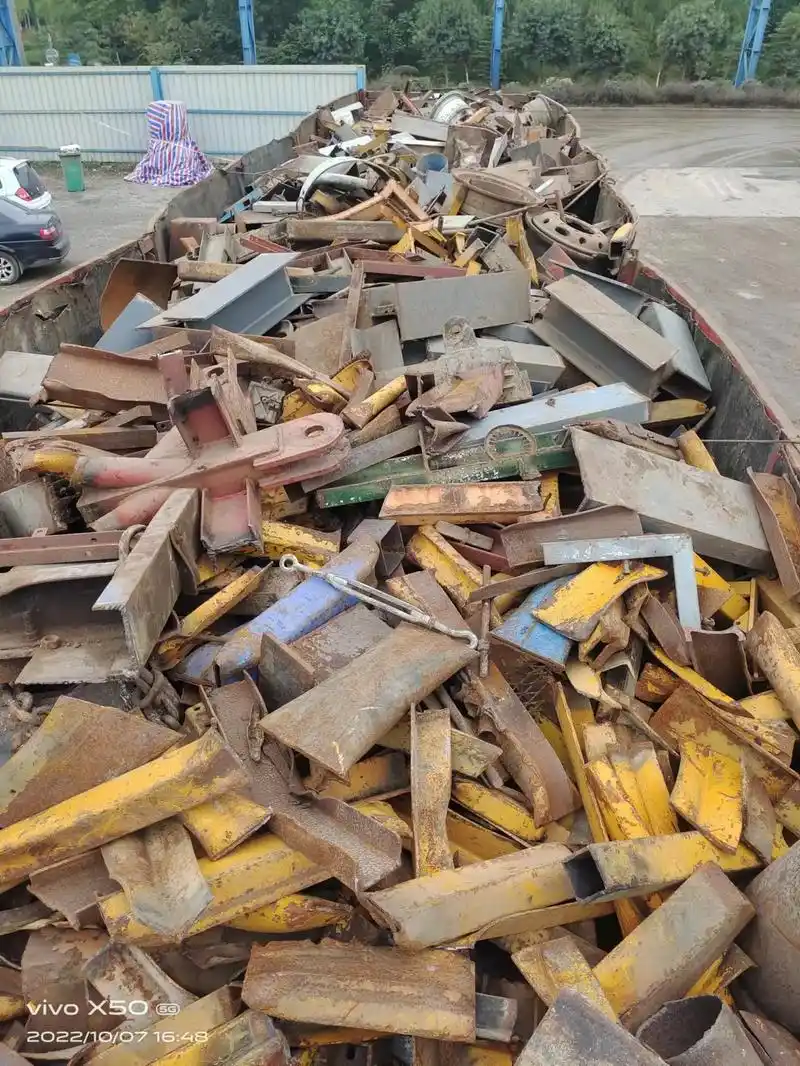 废钢废铁 #一起玩废钢 #再生资源 重废,剪切料,钢板料, - 抖音