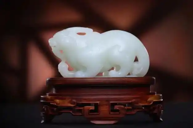 《寿山福海》董学中《伯乐相马》金奖以下是镇平玉雕部分参展获奖作品