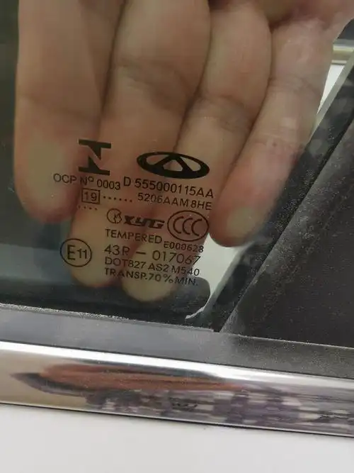 汽车玻璃品牌嘛16t自动尊贵版前后档玻璃是福耀玻璃侧窗是信义玻璃