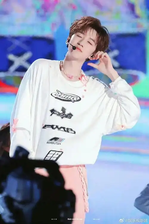 啊啊啊,贺峻霖和粉丝的适配度怎么这么高呀!