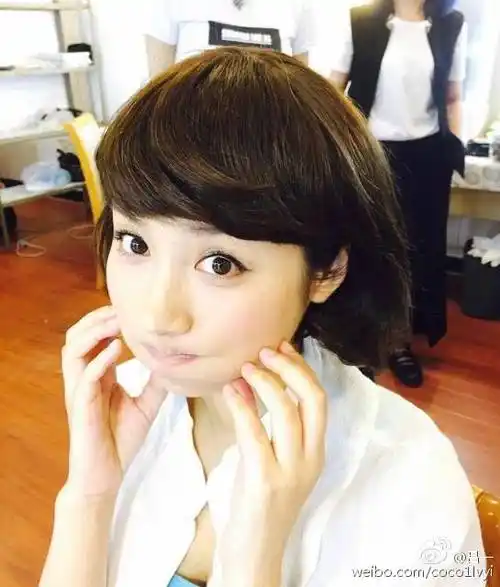 吕一.重庆美女.嘴巴很有特色.有人说她是标准旺夫相. cr吕一微博