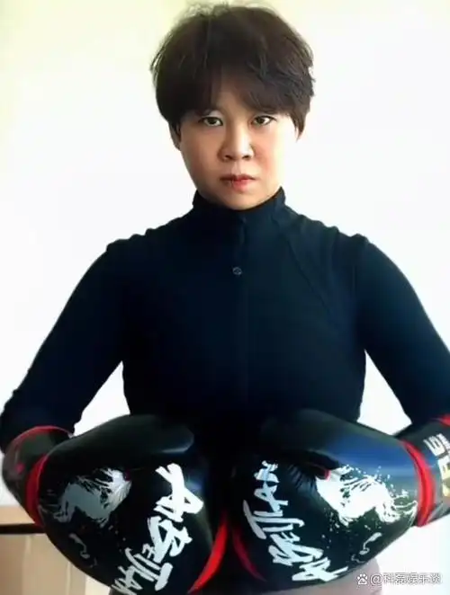 热辣滚烫入账33亿3人被捧红3人有遗憾杨紫的路不好走